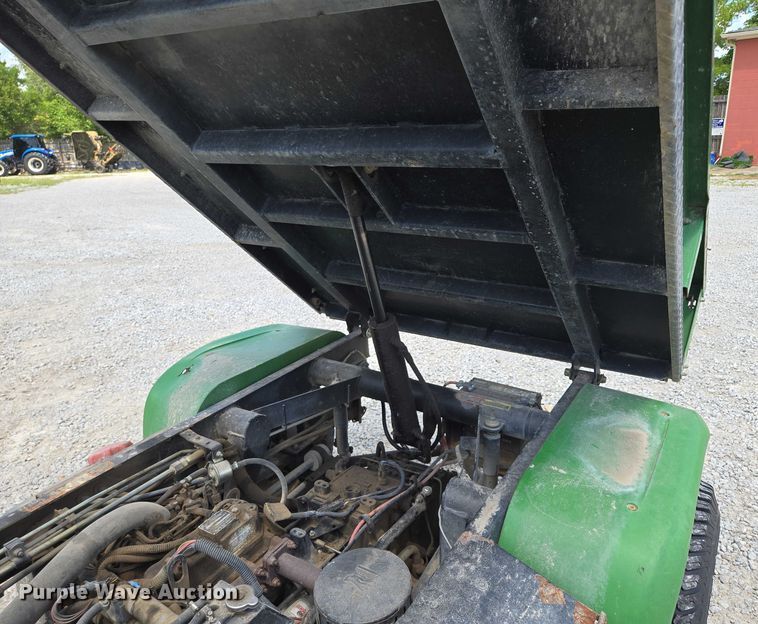 image for item EV1526 1998 John Deere 2030 Pro Gator utility vehicle