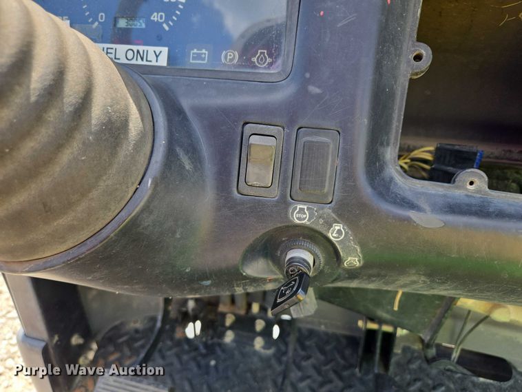 image for item EV1526 1998 John Deere 2030 Pro Gator utility vehicle