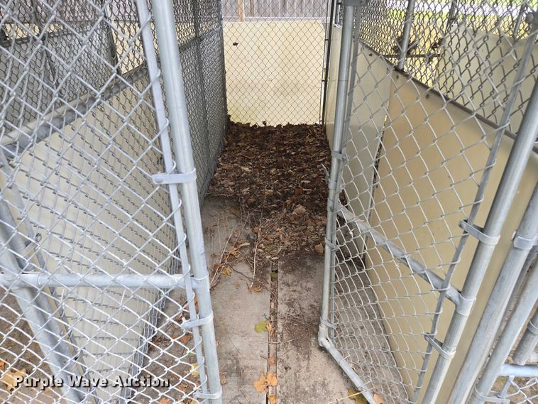 image for item EV1527 Kennel