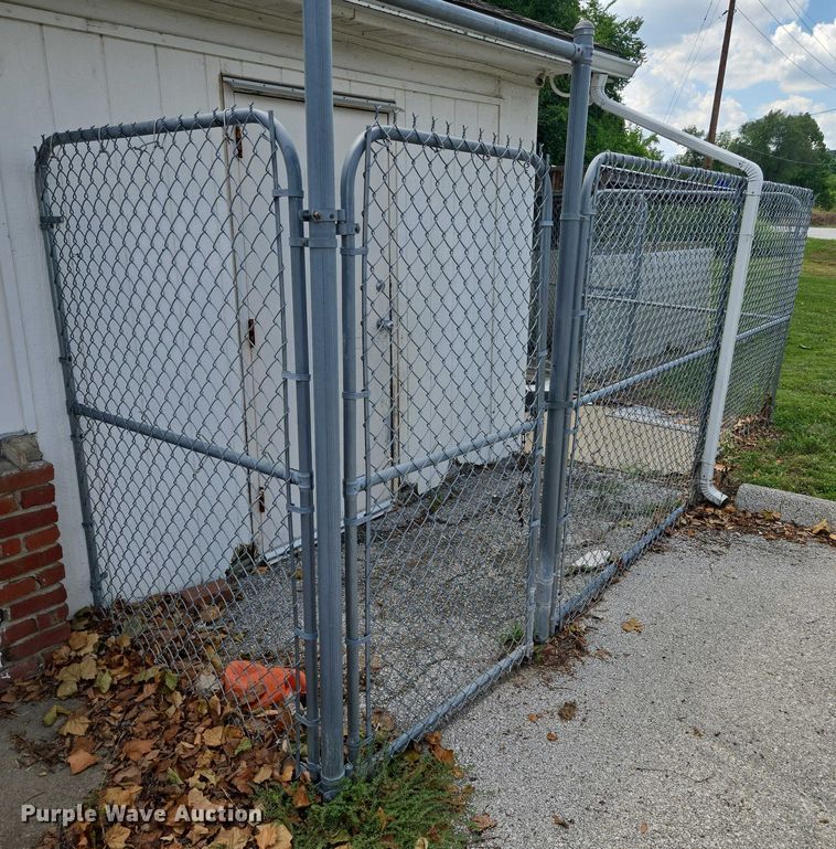 image for item EV1527 Kennel