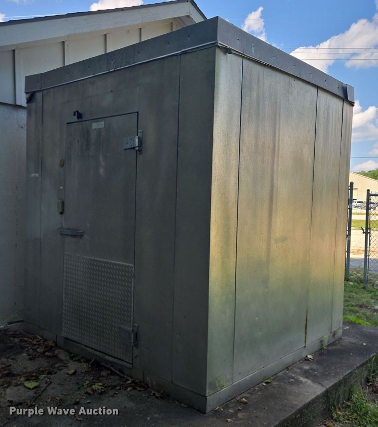 image for item EV1529 FridgAmerica FA0212 walk-in-freezer