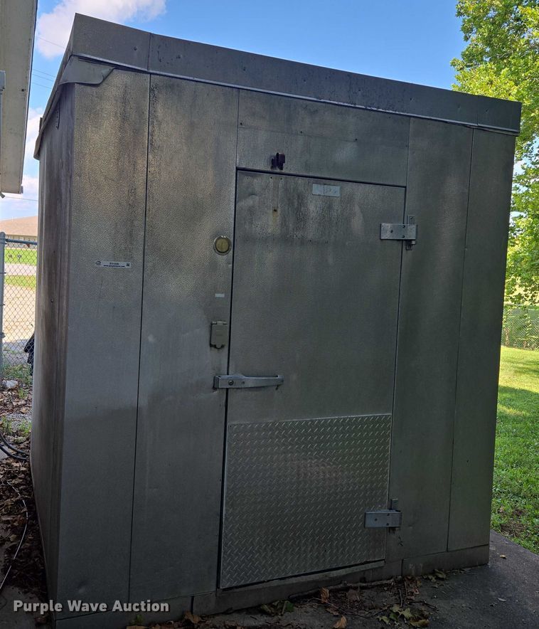 image for item EV1529 FridgAmerica FA0212 walk-in-freezer