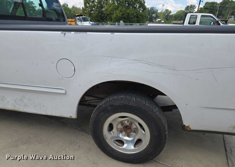 image for item EV1530 1998 Ford F150  pickup truck