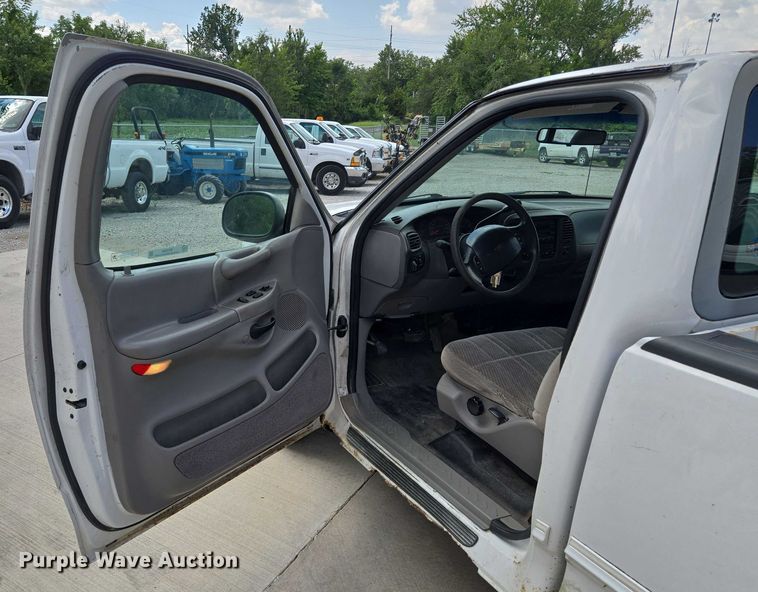 image for item EV1530 1998 Ford F150  pickup truck