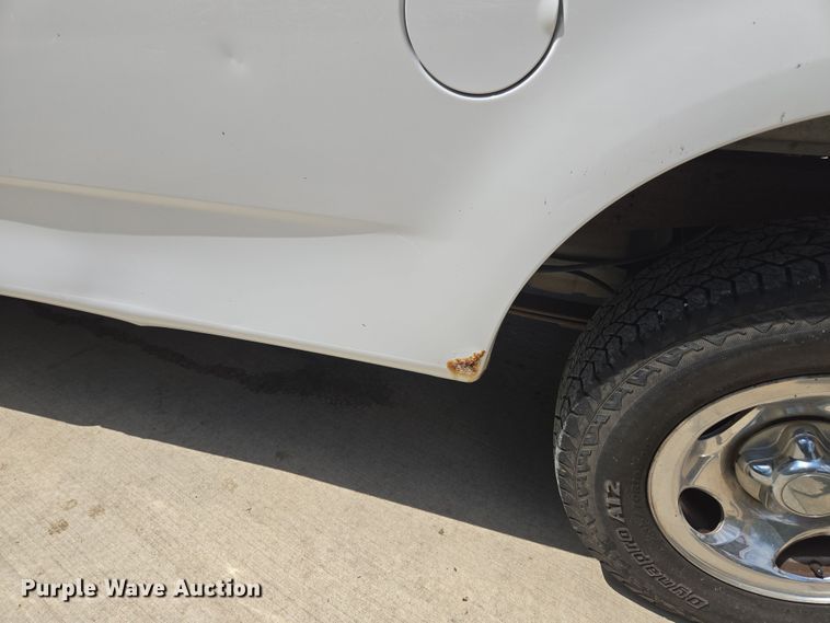 image for item EV1531 2000 Ford F150 pickup truck