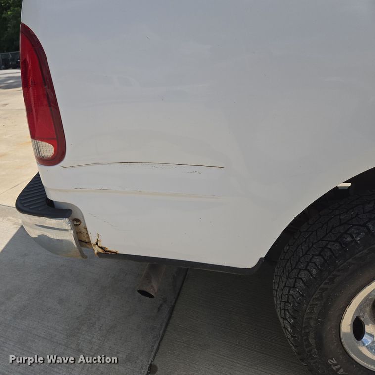 image for item EV1531 2000 Ford F150 pickup truck