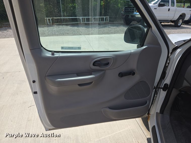 image for item EV1531 2000 Ford F150 pickup truck