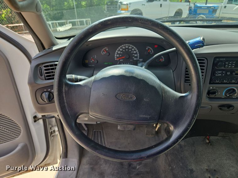 image for item EV1531 2000 Ford F150 pickup truck