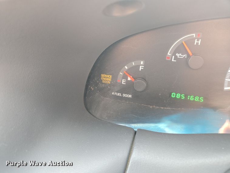 image for item EV1531 2000 Ford F150 pickup truck