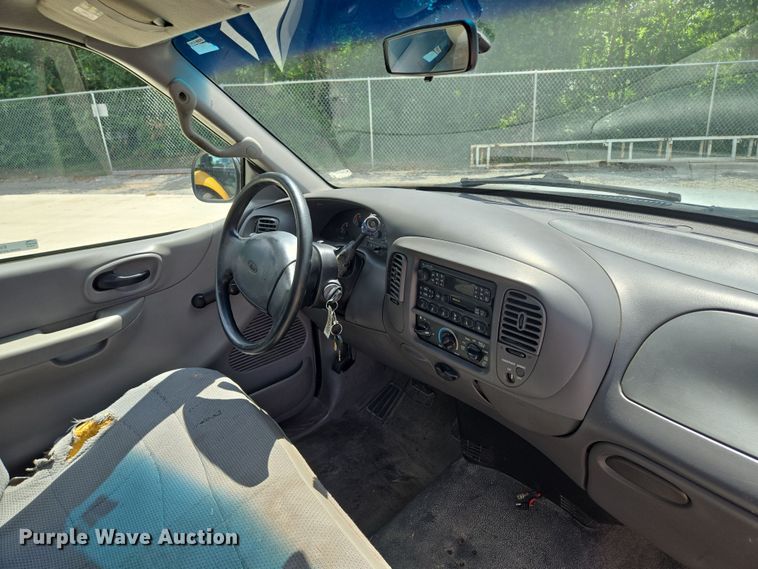 image for item EV1531 2000 Ford F150 pickup truck