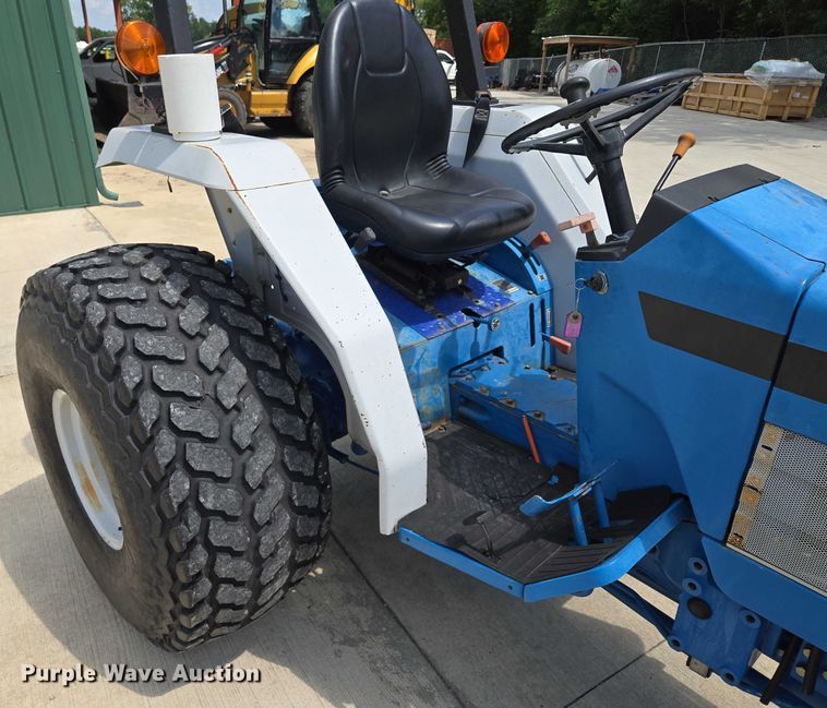 image for item EV1535 1996 New Holland 2120 MFWD tractor