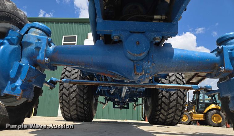 image for item EV1535 1996 New Holland 2120 MFWD tractor