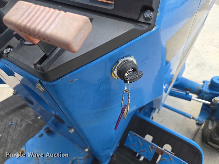 image for item EV1535 1996 New Holland 2120 MFWD tractor