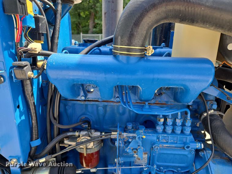 image for item EV1535 1996 New Holland 2120 MFWD tractor