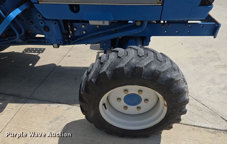 image for item EV1535 1996 New Holland 2120 MFWD tractor