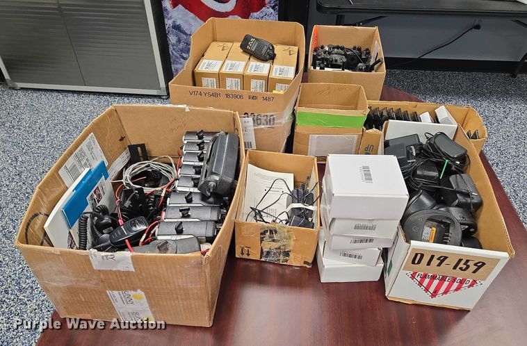 image for item EV1543 Radios