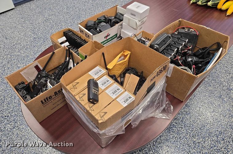 image for item EV1543 Radios