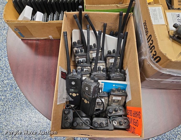 image for item EV1543 Radios