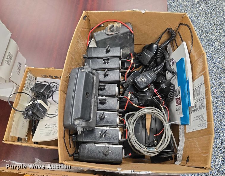 image for item EV1543 Radios