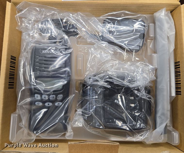 image for item EV1543 Radios