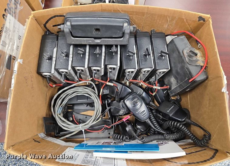 image for item EV1543 Radios