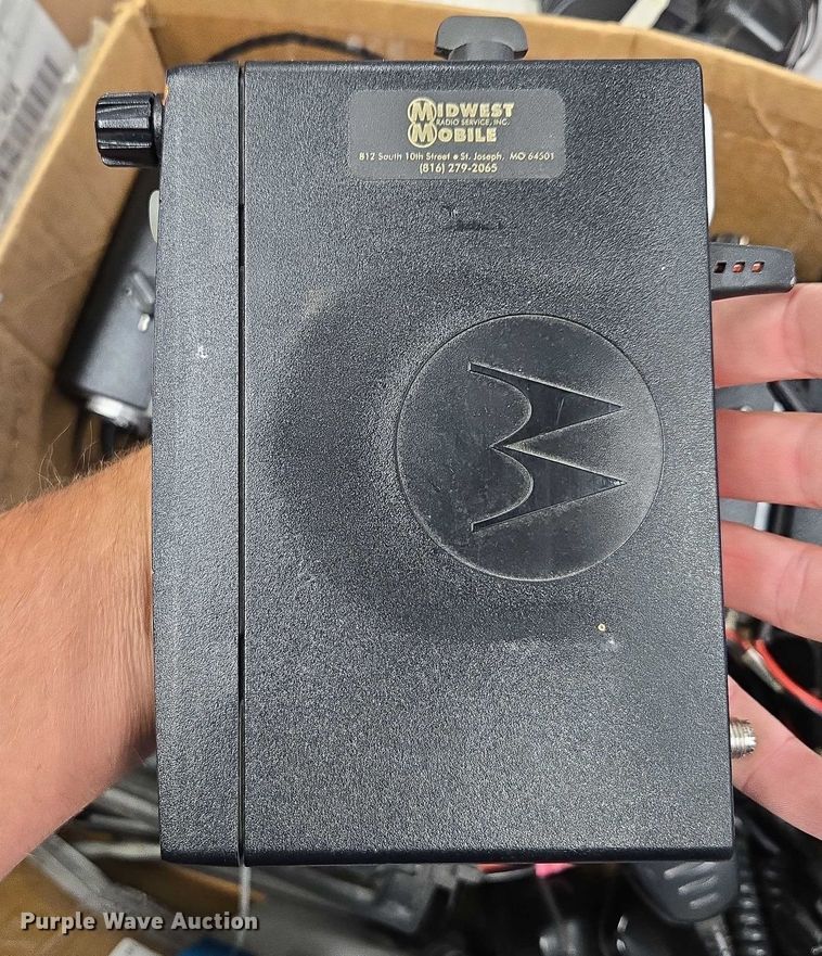 image for item EV1543 Radios