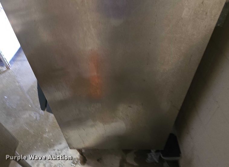 image for item EV1544 Manitowoc ID0906W-261 ice machine