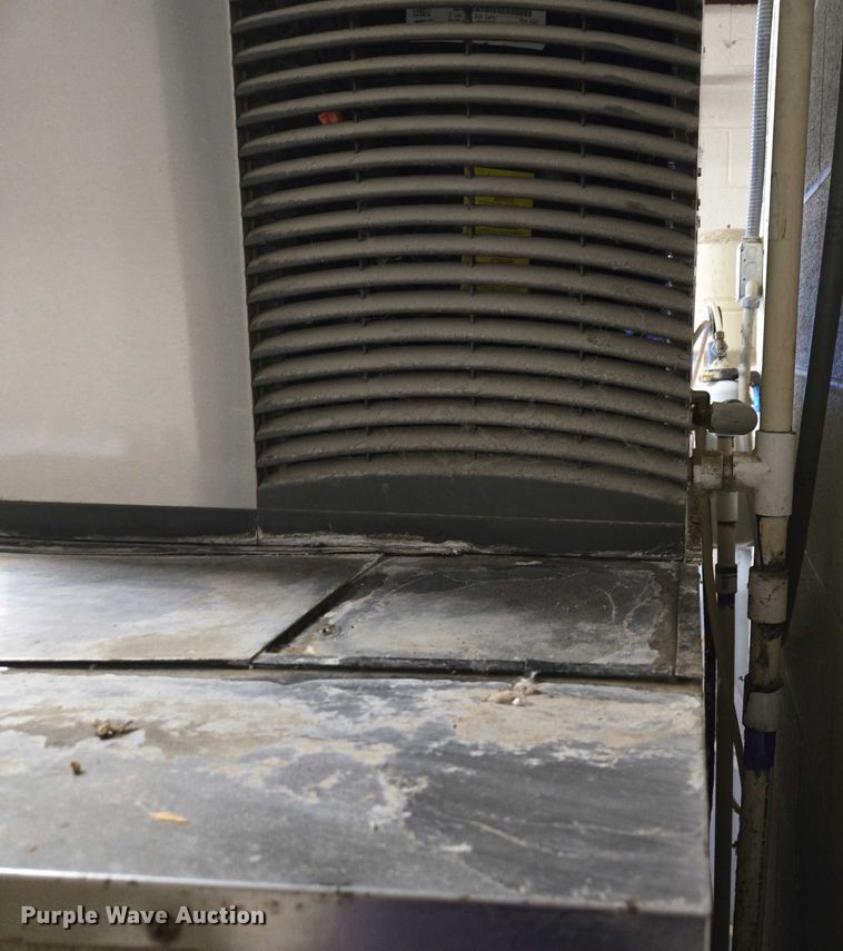 image for item EV1544 Manitowoc ID0906W-261 ice machine