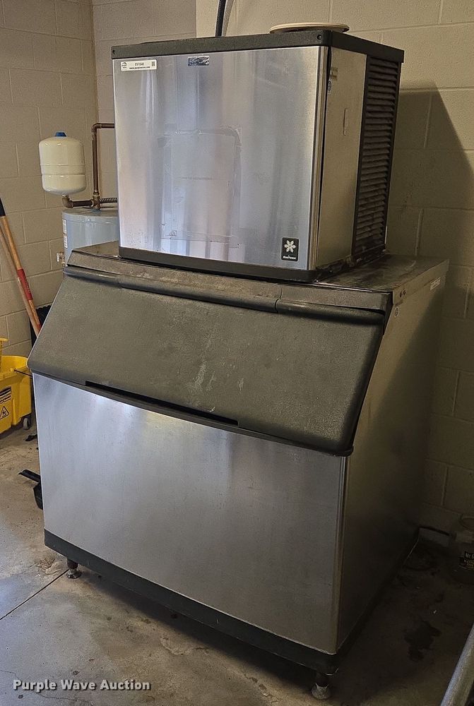 image for item EV1548 Manitowac QD0803W ice machine