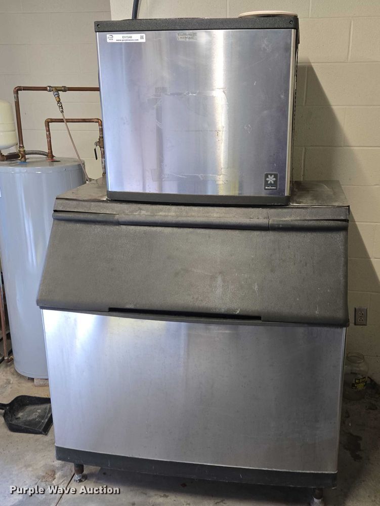 image for item EV1548 Manitowac QD0803W ice machine