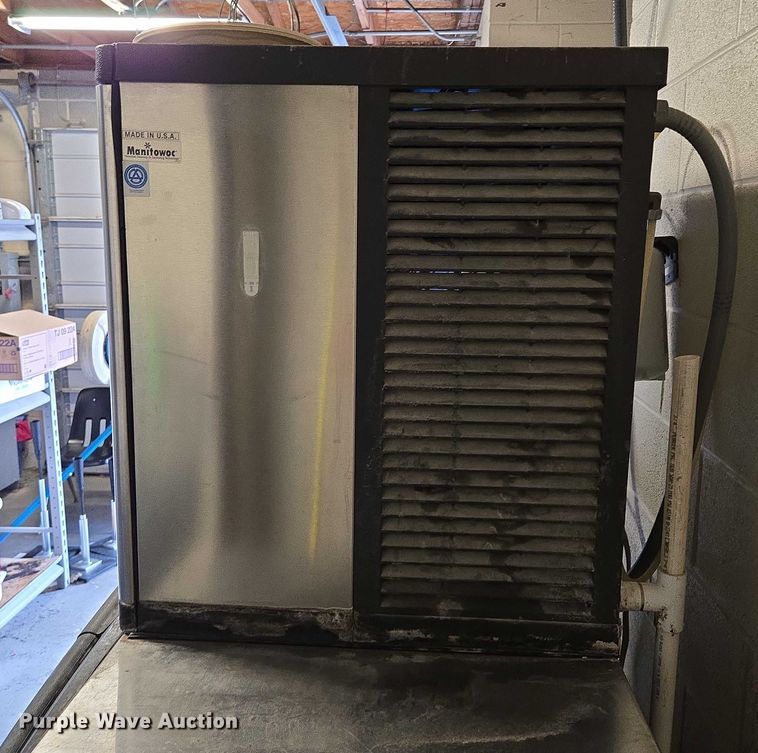 image for item EV1548 Manitowac QD0803W ice machine