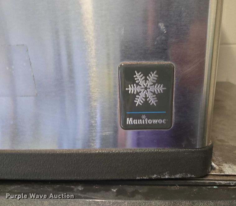 image for item EV1548 Manitowac QD0803W ice machine
