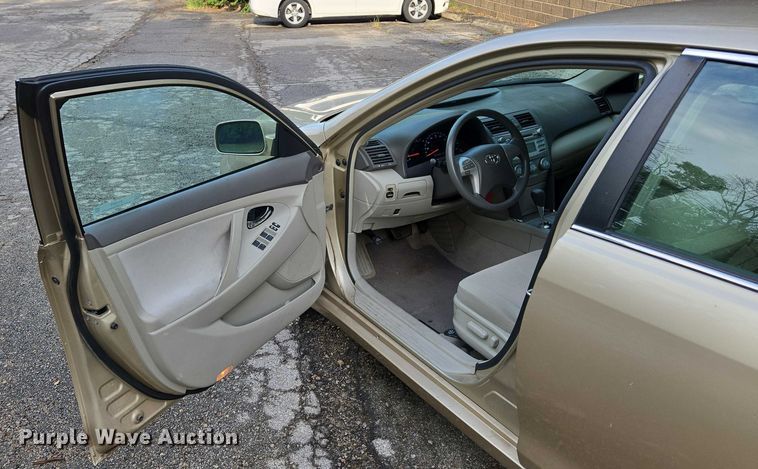 image for item EV1577 2011 Toyota Camry LE  