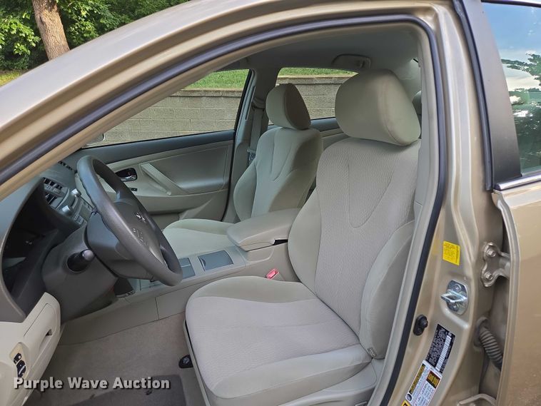 image for item EV1577 2011 Toyota Camry LE  