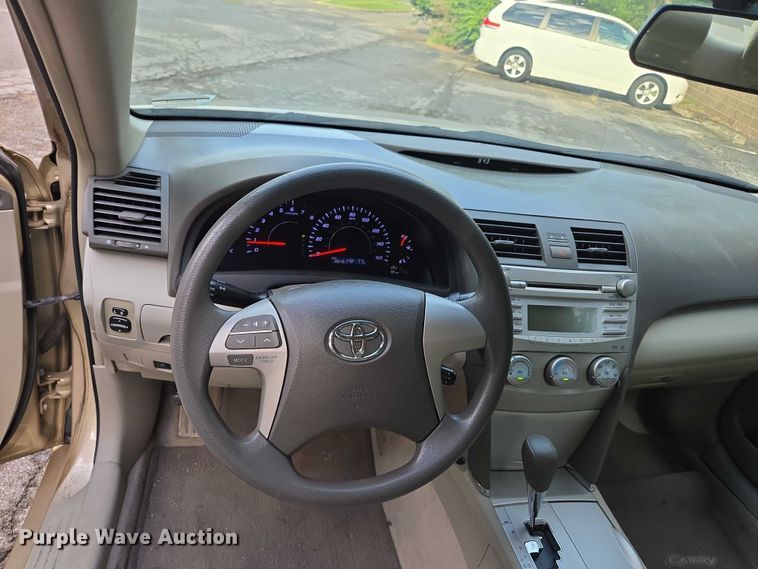 image for item EV1577 2011 Toyota Camry LE  