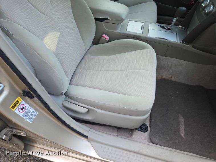 image for item EV1577 2011 Toyota Camry LE  