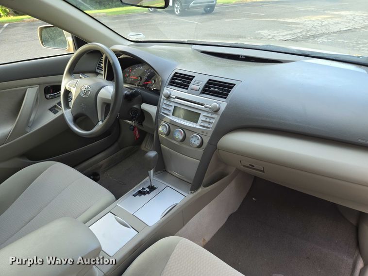 image for item EV1577 2011 Toyota Camry LE  