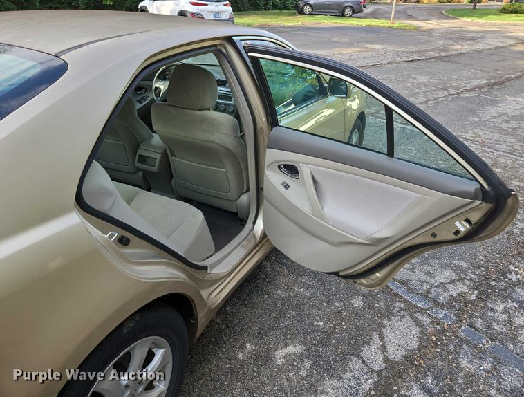 image for item EV1577 2011 Toyota Camry LE  