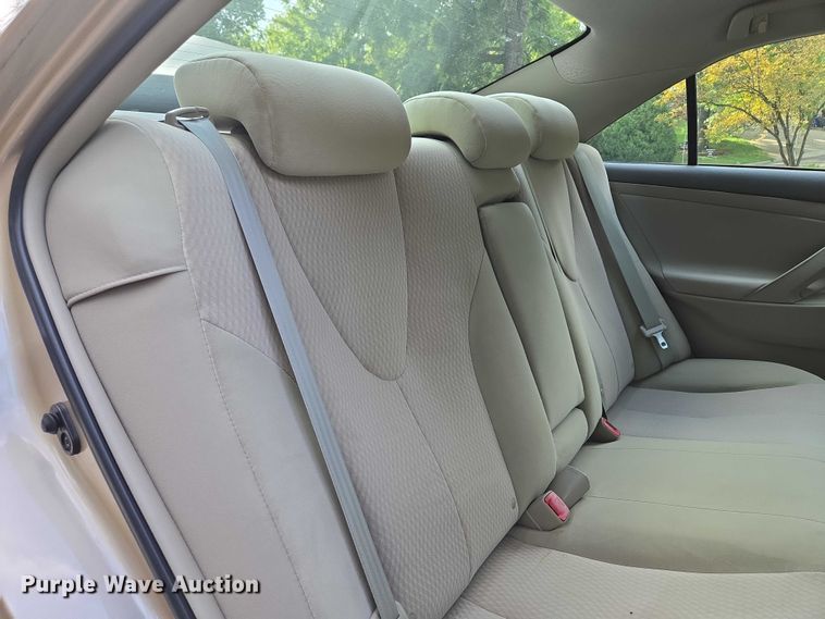 image for item EV1577 2011 Toyota Camry LE  