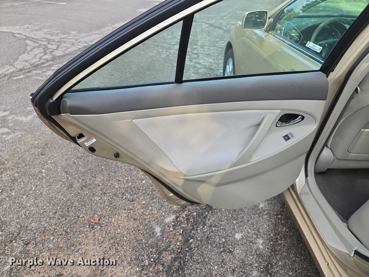 image for item EV1577 2011 Toyota Camry LE  