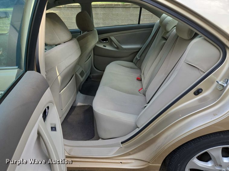 image for item EV1577 2011 Toyota Camry LE  