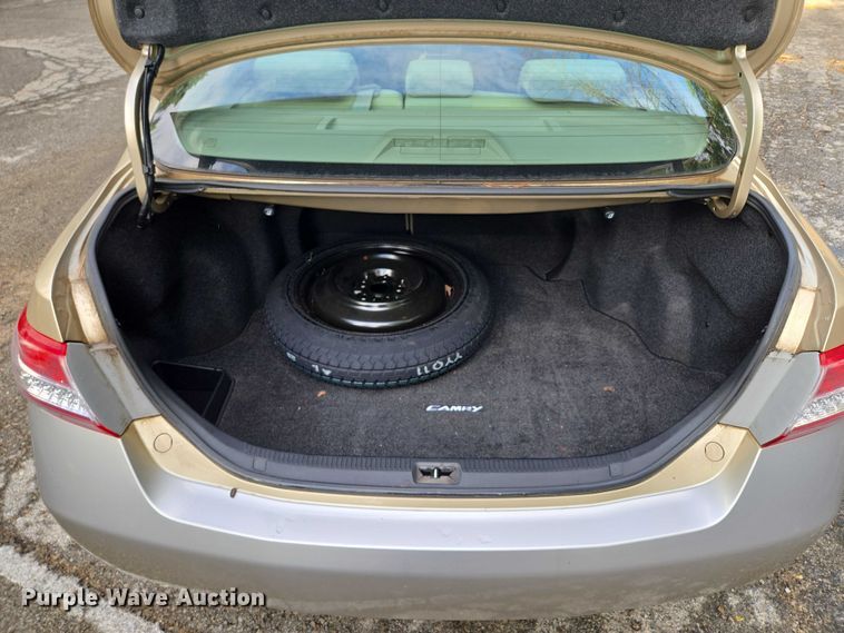 image for item EV1577 2011 Toyota Camry LE  