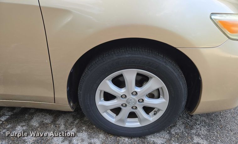 image for item EV1577 2011 Toyota Camry LE  