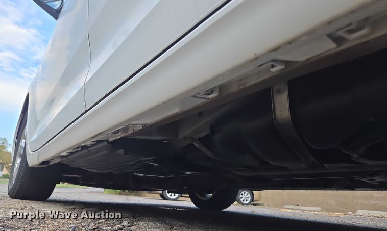 image for item EV1578 2011 Toyota Sienna LE van