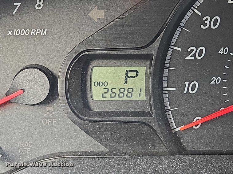 image for item EV1578 2011 Toyota Sienna LE van