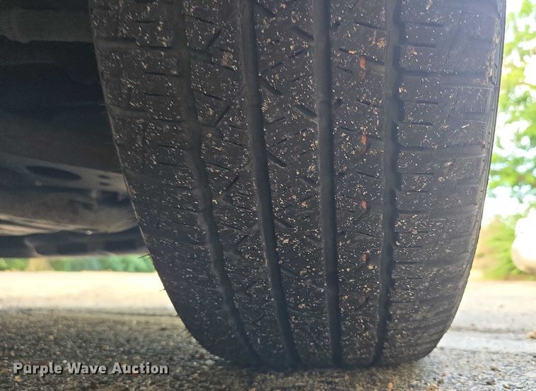 image for item EV1578 2011 Toyota Sienna LE van