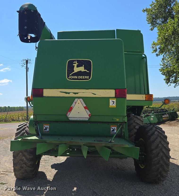 image for item DE2186 1993 John Deere 9500 RWA combine