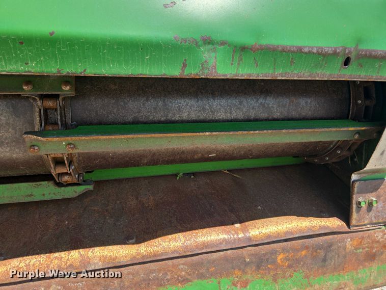 image for item DE2186 1993 John Deere 9500 RWA combine