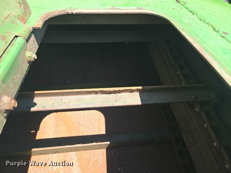 image for item DE2186 1993 John Deere 9500 RWA combine