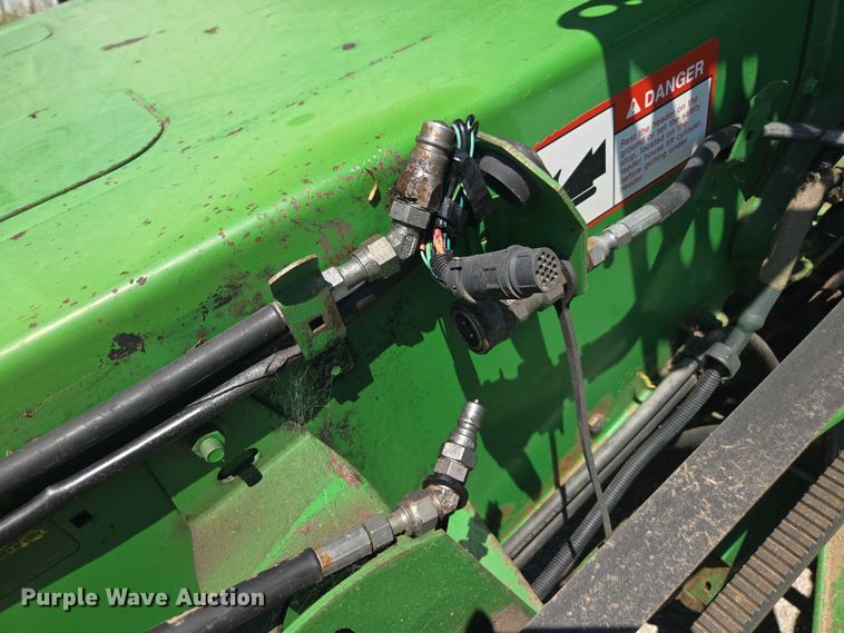 image for item DE2186 1993 John Deere 9500 RWA combine